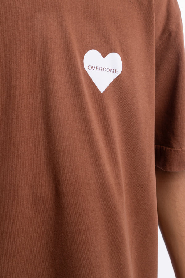 Camiseta Overcome Over Love Marrom